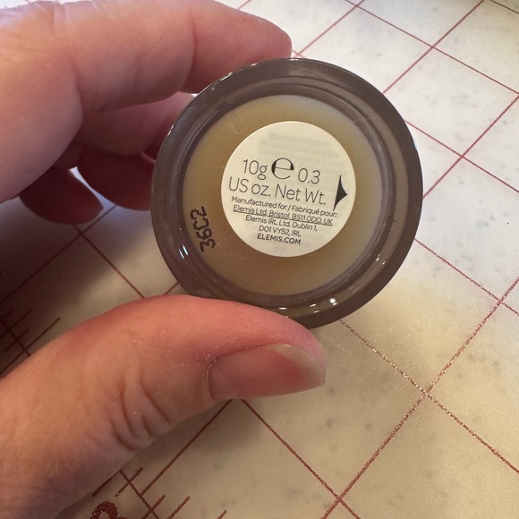 5/$25 NWT Elemis Pro-collagen cleansing Balm Sample size .3 oz - Picture 5 of 8